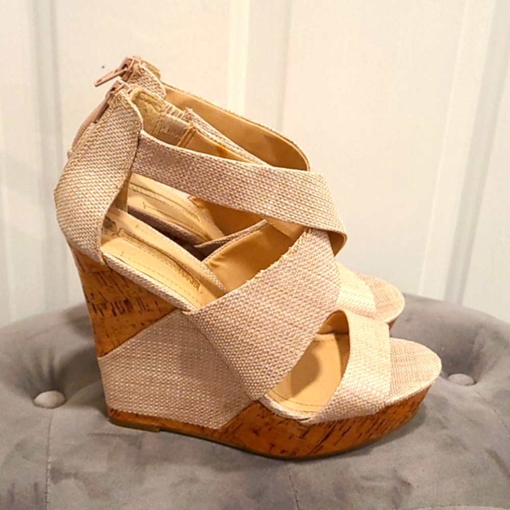 BCBGeneration neutral wedges, no signs of wear!!